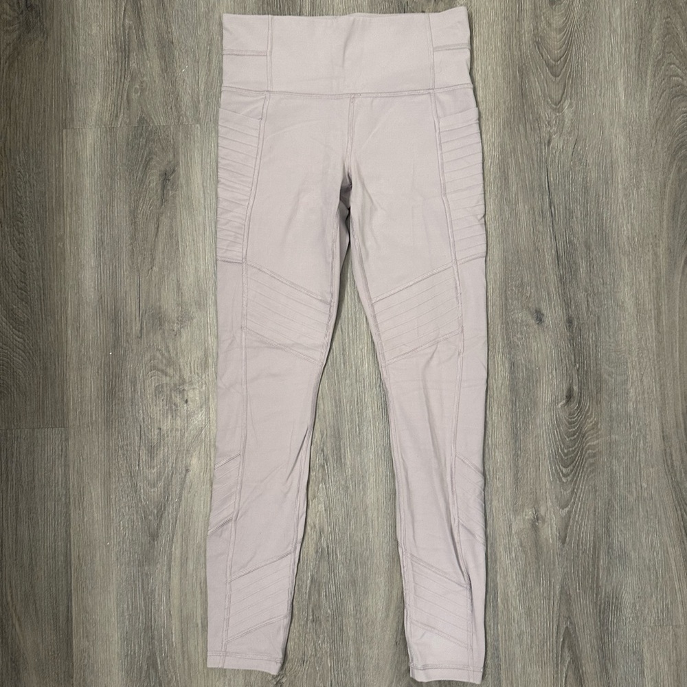 Athlete light purple/grey 7/8 moto leggings with pockets size XS